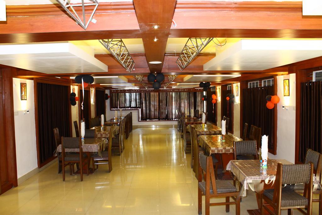 Hotel Rasoi Inn Bilāspur Exteriör bild